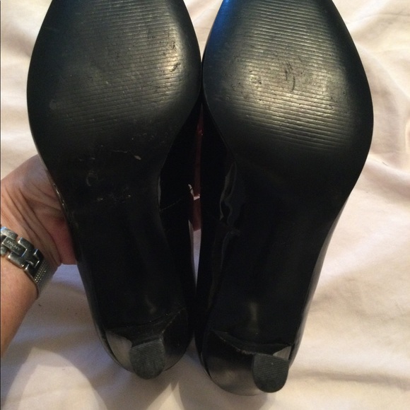 Ralph Lauren heels - Picture 3 of 4